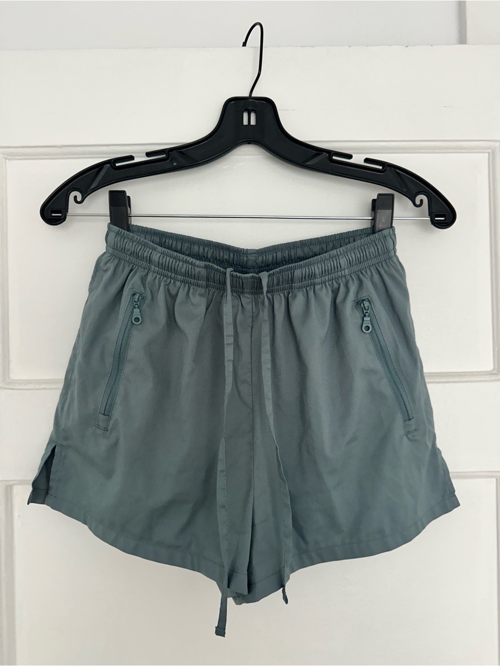 girlfriend collective gazelle running shorts in slate green XS